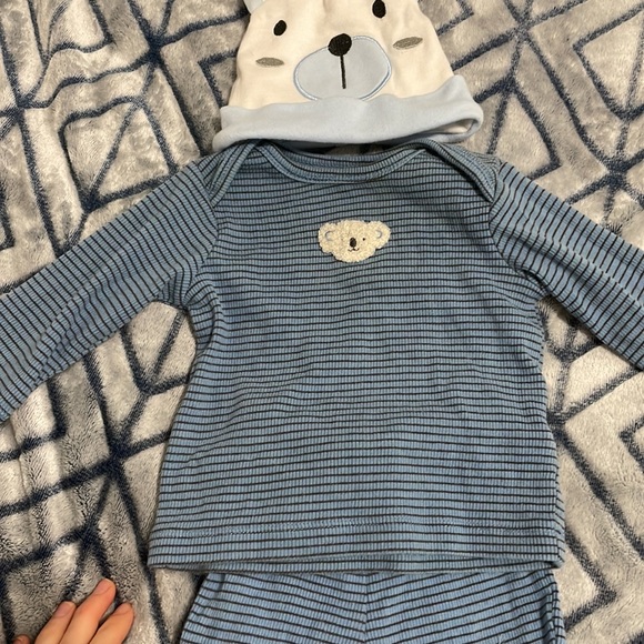 Baby- 3 month PJ set - Picture 3 of 3